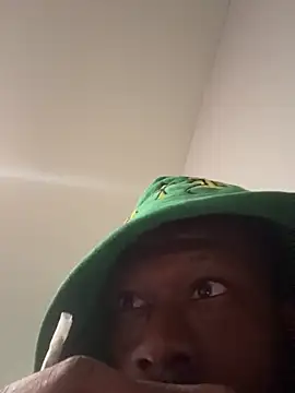 Snapshot of Brooklynboi478 chatting on May 13, 9:33 pm Brooklynboi478 online show from May 13, 9:33 pm