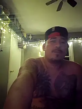 Snapshot of Nativeking32 chatting on November 5, 6:13 am Nativeking32 online show from November 5, 6:13 am