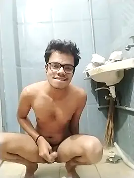 sexybobby13 online show from February 17, 8:44 am