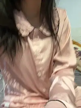 Snapshot of lee_ly chatting on February 21, 6:25 am lee ly online show from February 21, 6:25 am