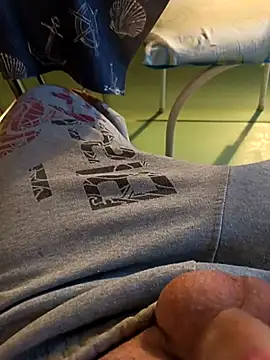 Snapshot of SugaryFinder1 chatting on February 12, 3:07 pm SugaryFinder1 online show from February 12, 3:07 pm