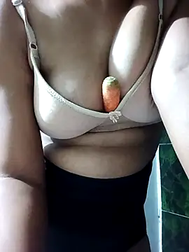 Snapshot of sweetysmita chatting on October 26, 8:37 pm sweetysmita online show from October 26, 8:37 pm