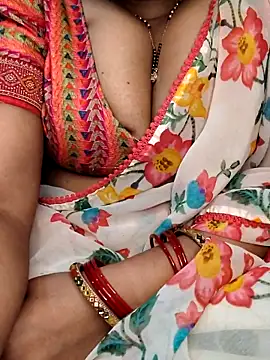 Snapshot of Hot__bhabhi_99 chatting on June 19, 3:44 am Hot bhabhi 99 online show from June 19, 3:44 am