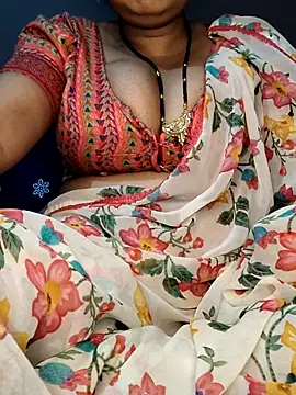 Snapshot of Hot__bhabhi_99 chatting on July 10, 4:28 am Hot bhabhi 99 online show from July 10, 4:28 am