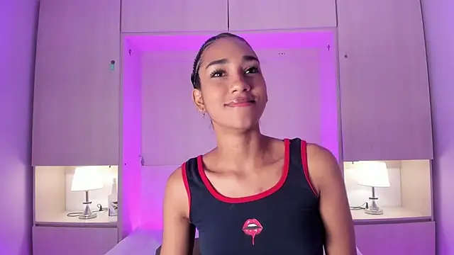 AnahiCollins online show from May 19, 11:49 am