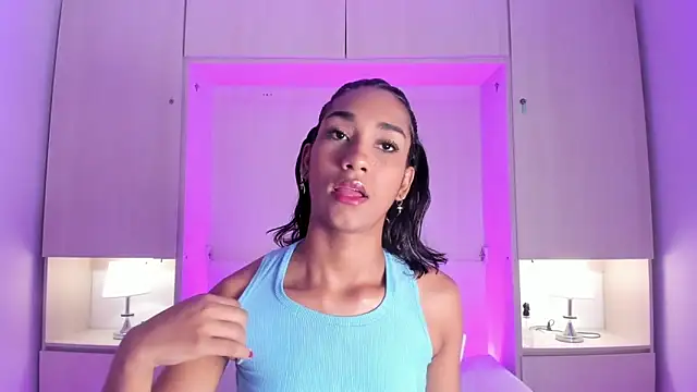 AnahiCollins online show from May 21, 12:01 pm