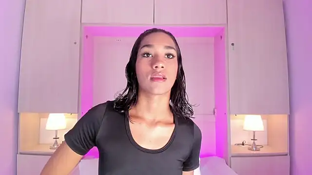 AnahiCollins online show from May 30, 11:40 am
