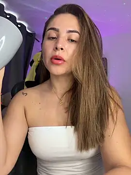 Snapshot of Eliz_520 chatting on March 2, 12:23 pm Eliz 520 online show from March 2, 12:23 pm