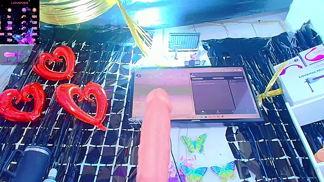 Snapshot of dakotamilf__hot chatting on March 1, 9:11 am dakotamilf hot online show from March 1, 9:11 am