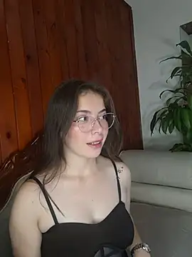 EmmaValencia  online show from February 2, 6:28 pm