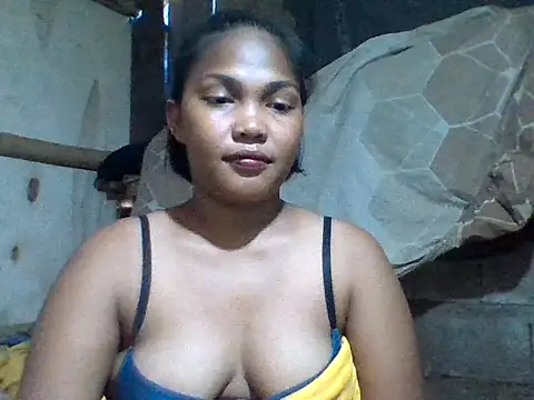 Snapshot of sweetlexypinay19 chatting on April 6, 5:41 am sweetlexypinay19 online show from April 6, 5:41 am