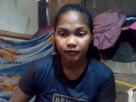 Snapshot of sweetlexypinay19 chatting on April 10, 11:09 pm sweetlexypinay19 online show from April 10, 11:09 pm