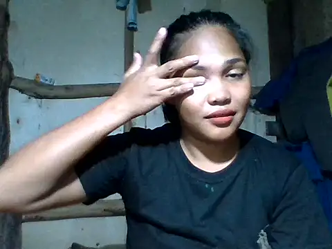 Snapshot of sweetlexypinay19 chatting on April 15, 1:18 pm sweetlexypinay19 online show from April 15, 1:18 pm