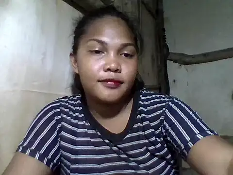 Snapshot of sweetlexypinay19 chatting on May 7, 2:44 pm sweetlexypinay19 online show from May 7, 2:44 pm