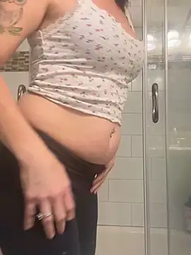 Snapshot of JuicyGeorgia chatting on March 30, 3:51 am JuicyGeorgia online show from March 30, 3:51 am