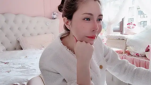 Snapshot of Titi-175 chatting on April 19, 6:02 am Titi-175 online show from April 19, 6:02 am