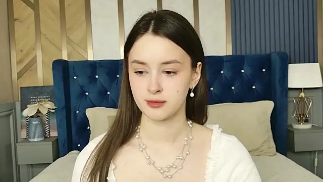 EvaSwen online show from April 13, 6:35 pm