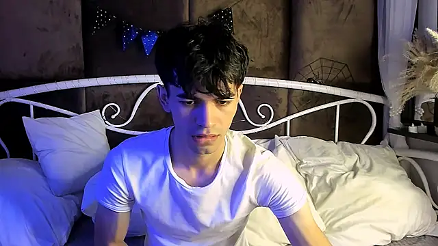 JaremyHarris online show from November 3, 9:05 pm