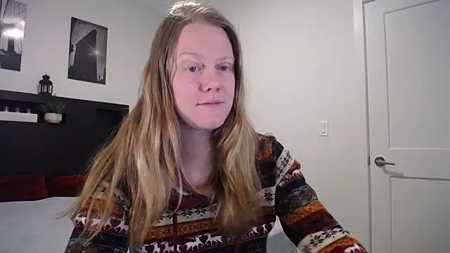 Snapshot of naughtyfox89 chatting on February 21, 3:18 am naughtyfox89 online show from February 21, 3:18 am