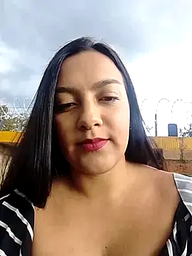Sexy Nayra outdoors online show from October 15, 9:04 pm