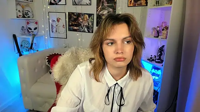 VioletteRose online show from October 6, 4:37 pm