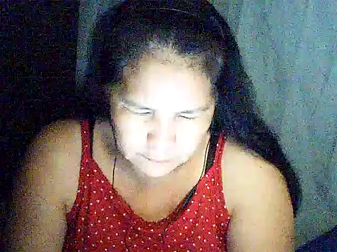 Snapshot of milagrose_rose chatting on June 11, 8:40 pm milagrose rose online show from June 11, 8:40 pm