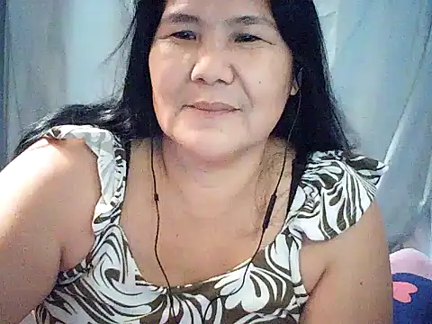 Snapshot of milagrose_rose chatting on June 14, 11:18 pm milagrose rose online show from June 14, 11:18 pm