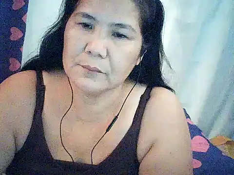 Snapshot of milagrose_rose chatting on June 15, 11:40 pm milagrose rose online show from June 15, 11:40 pm