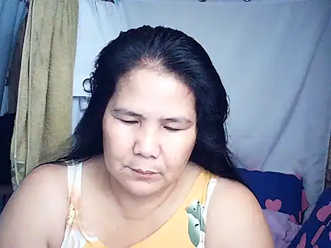 Snapshot of milagrose_rose chatting on July 26, 7:26 am milagrose rose online show from July 26, 7:26 am