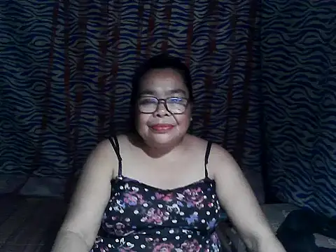cris tita online show from February 24, 11:30 am