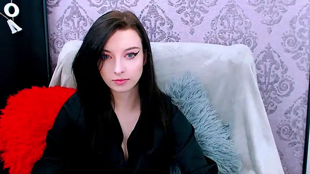 DominantLuna online show from February 19, 8:27 pm
