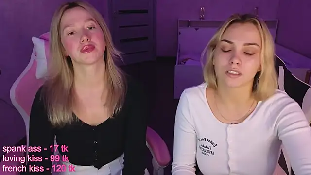 stefany and bettany online show from October 25, 4:35 pm