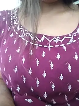 Snapshot of PEEHU-50 chatting on June 29, 2:40 am PEEHU-50 online show from June 29, 2:40 am