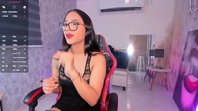 Luciaoregon online show from October 23, 1:10 pm