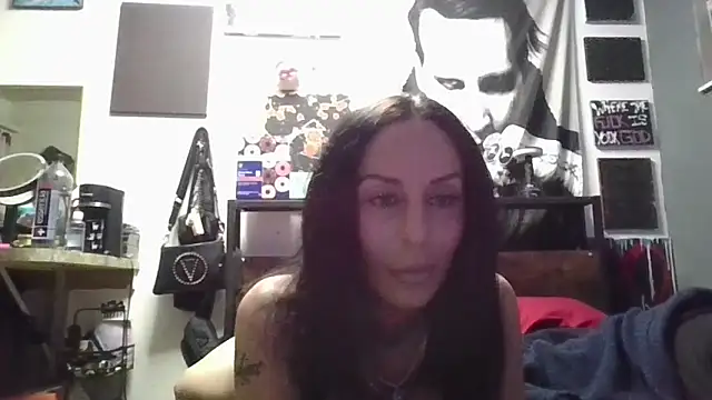 inkdhollow1 online show from December 16, 3:44 am