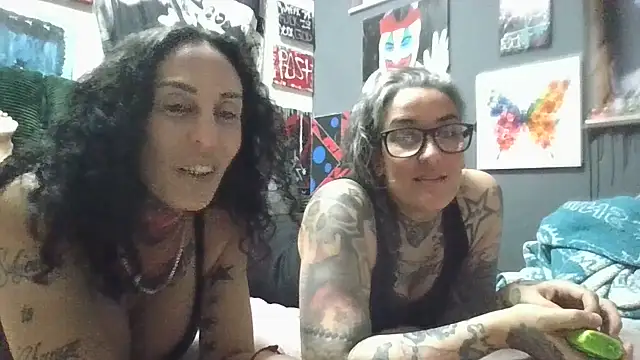 Snapshot of inkdhollow1 chatting on August 1, 6:07 pm inkdhollow1 online show from August 1, 6:07 pm