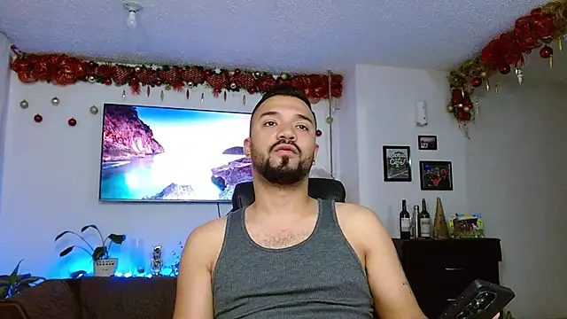 Snapshot of mathewv_ chatting on November 13, 9:14 pm mathewv online show from November 13, 9:14 pm