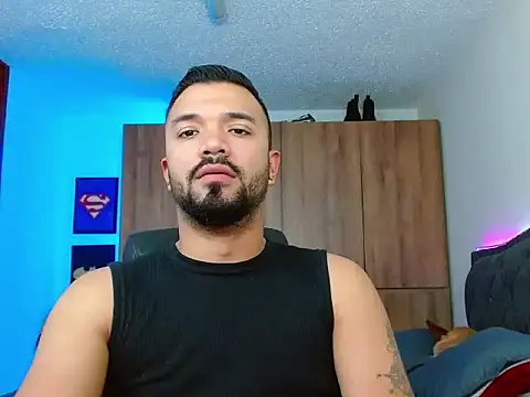 Snapshot of mathewv_ chatting on November 17, 10:04 pm mathewv online show from November 17, 10:04 pm