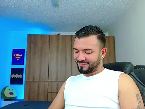 Snapshot of mathewv_ chatting on November 22, 6:45 am mathewv online show from November 22, 6:45 am