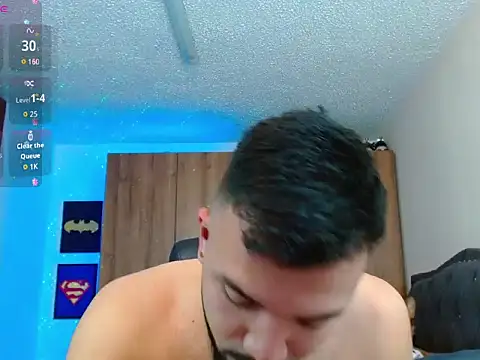 Snapshot of mathewv_ chatting on December 5, 2:20 am mathewv online show from December 5, 2:20 am