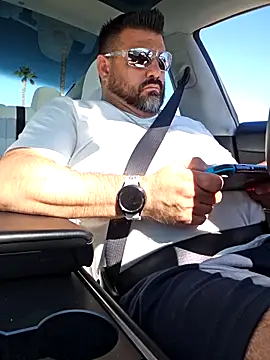 Roddog18 online show from February 4, 7:31 pm