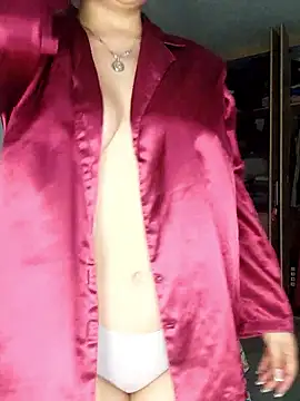 Zoe riivas online show from January 17, 3:00 am