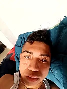 Luisreyes21 online show from November 13, 7:57 pm