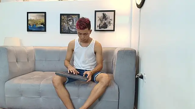 VERY HOT GUYS online show from December 14, 1:22 am