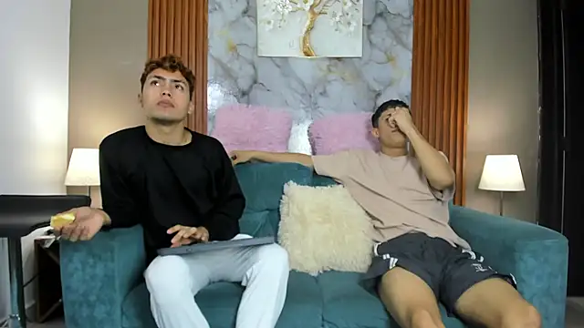 VERY HOT GUYS online show from March 11, 1:39 pm