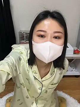 mia2 jp online show from April 14, 10:05 pm