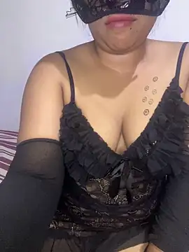 Snapshot of bunny_somya chatting on February 10, 8:57 pm bunny somya online show from February 10, 8:57 pm