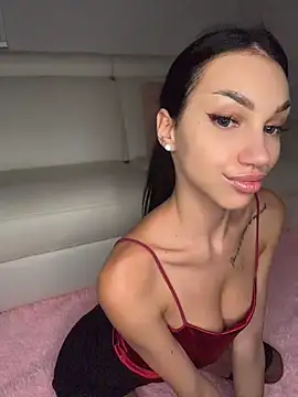 Snapshot of ilariea_girl chatting on July 14, 2:56 pm ilariea girl online show from July 14, 2:56 pm