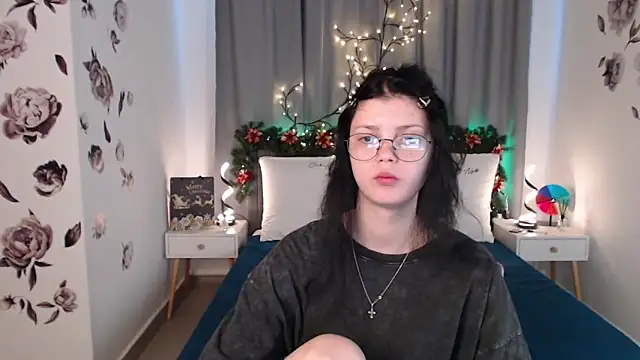 MileyRood online show from December 18, 11:22 pm