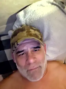 DeeBestEver online show from February 9, 6:23 pm